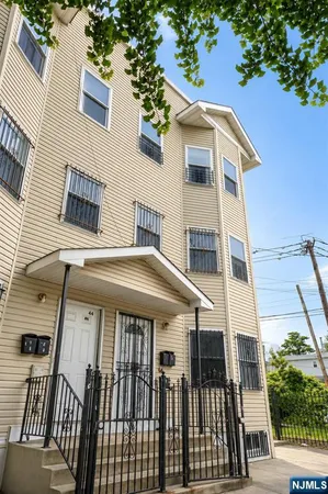 $750,000 | 42 Astor Street, Newark, NJ 07114