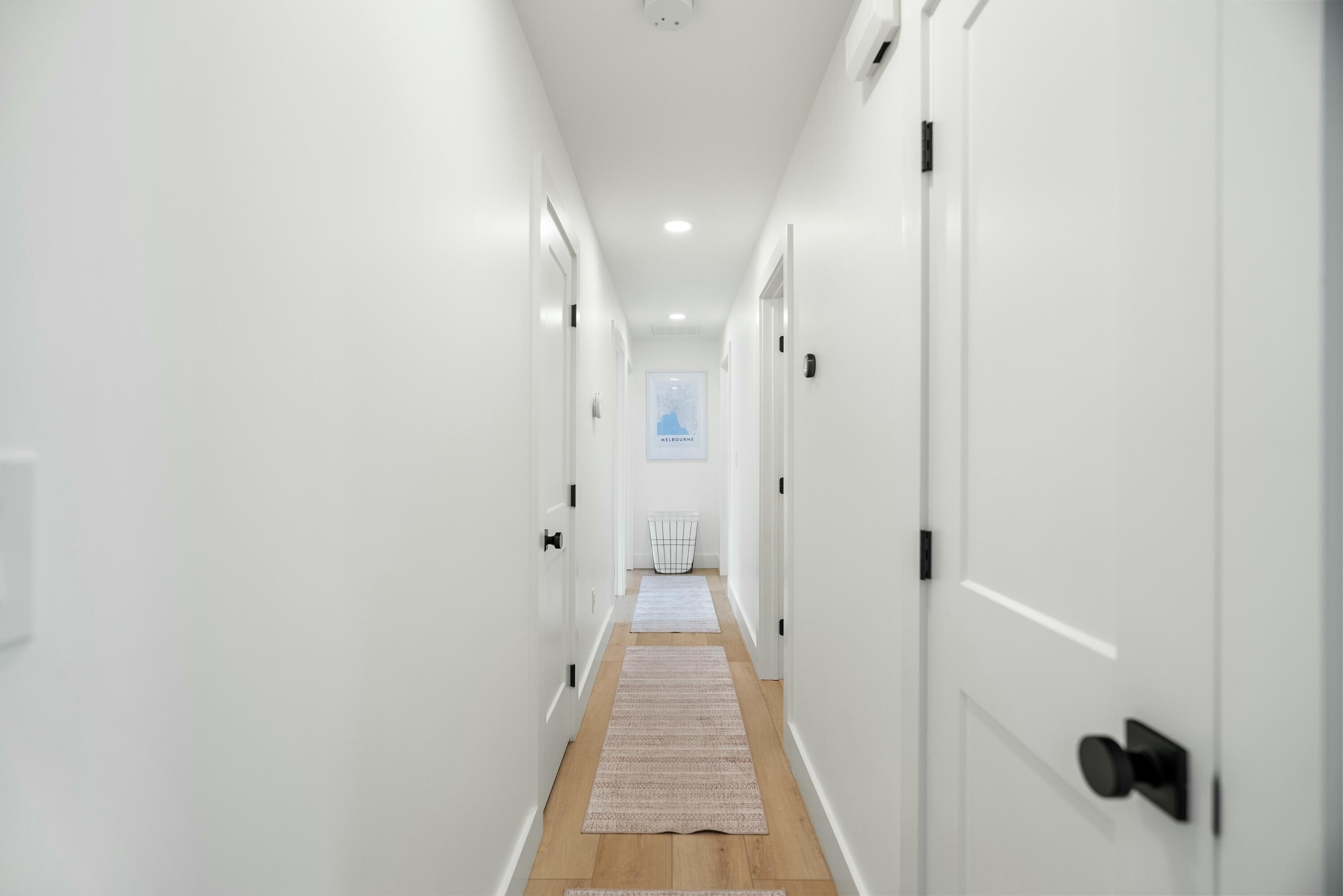7068 Riata Drive Redding, CA 96002 - Photo 15 of 44 Hallway