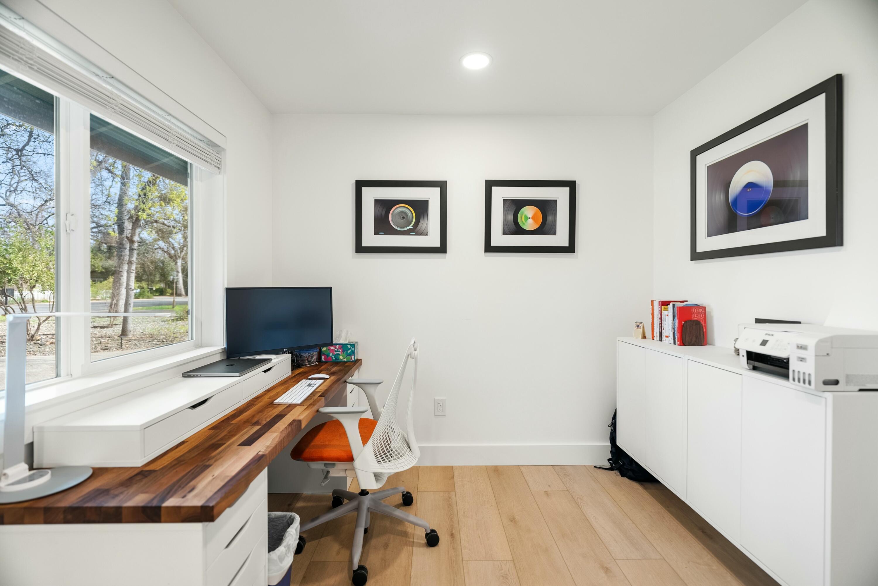 7068 Riata Drive Redding, CA 96002 - Photo 27 of 44 Office Area