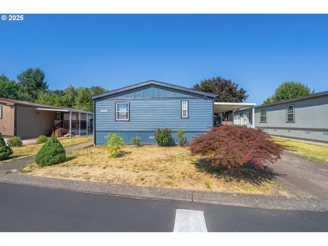 a house view with a outdoor space