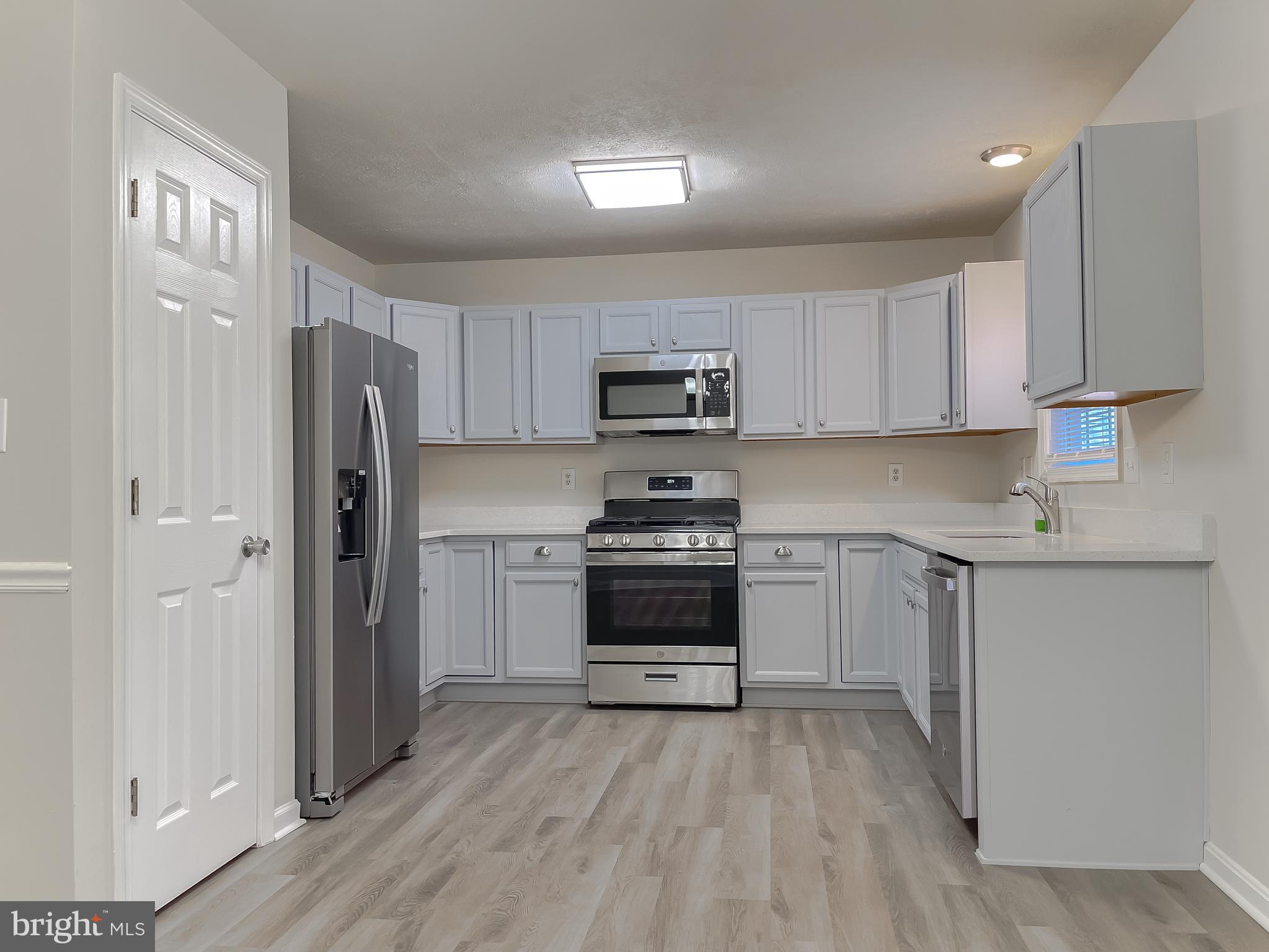 46890 Bryan Road Lexington Park, MD 20653 - Photo 4 of 47 New stainless appliances