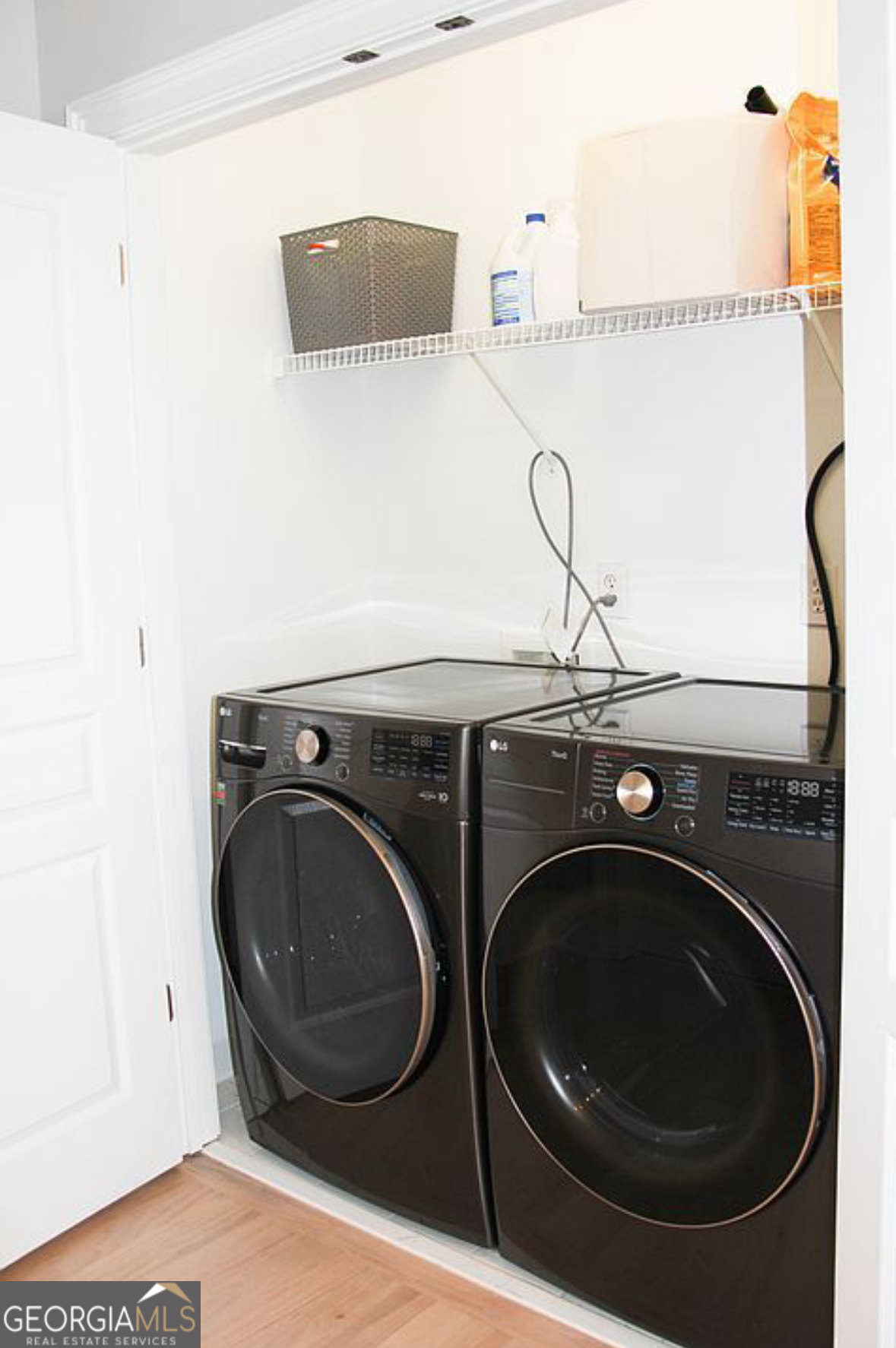 996 Pitts Road, Unit D Sandy Springs, GA 30350 - Photo 30 of 39 a utility room with dryer and washer
