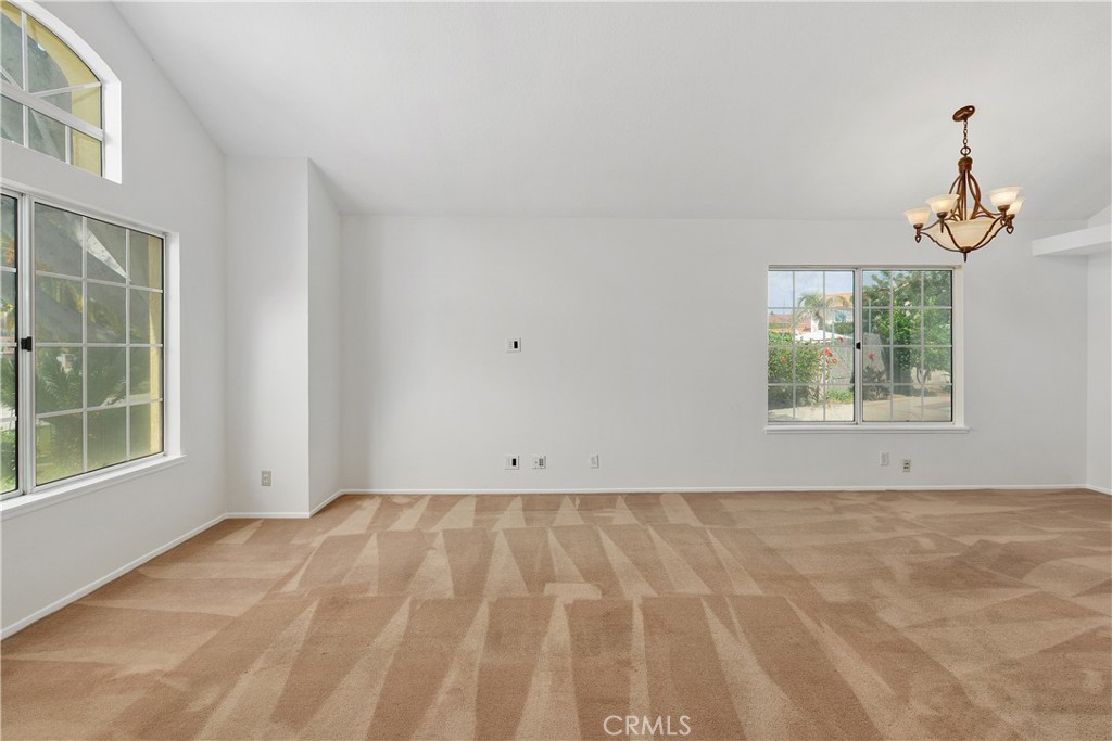 8405 Eastbrook Court Riverside, CA 92504 - Photo 6 of 49 Living Room