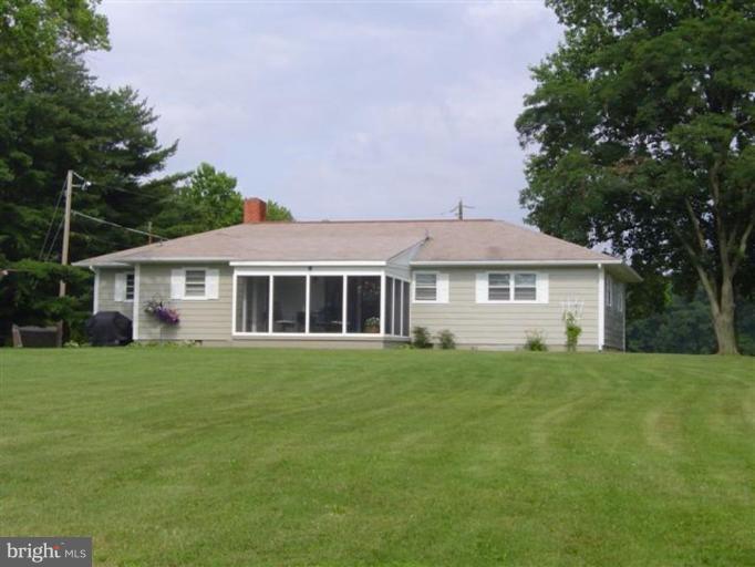 300 Sunset Road Chester, MD 21619 - Photo 2 of 7 Exterior (Rear)