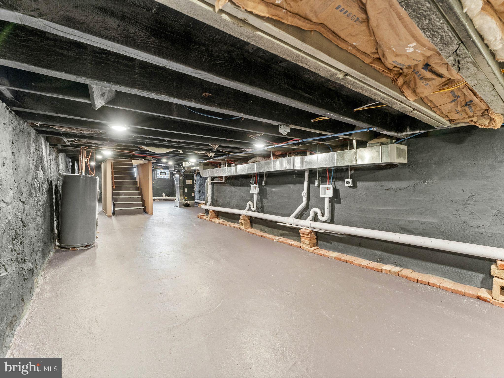 1923 North 20th Street, Unit 2 Philadelphia, PA 19121 - Photo 33 of 50 a view of an empty room with wooden roof
