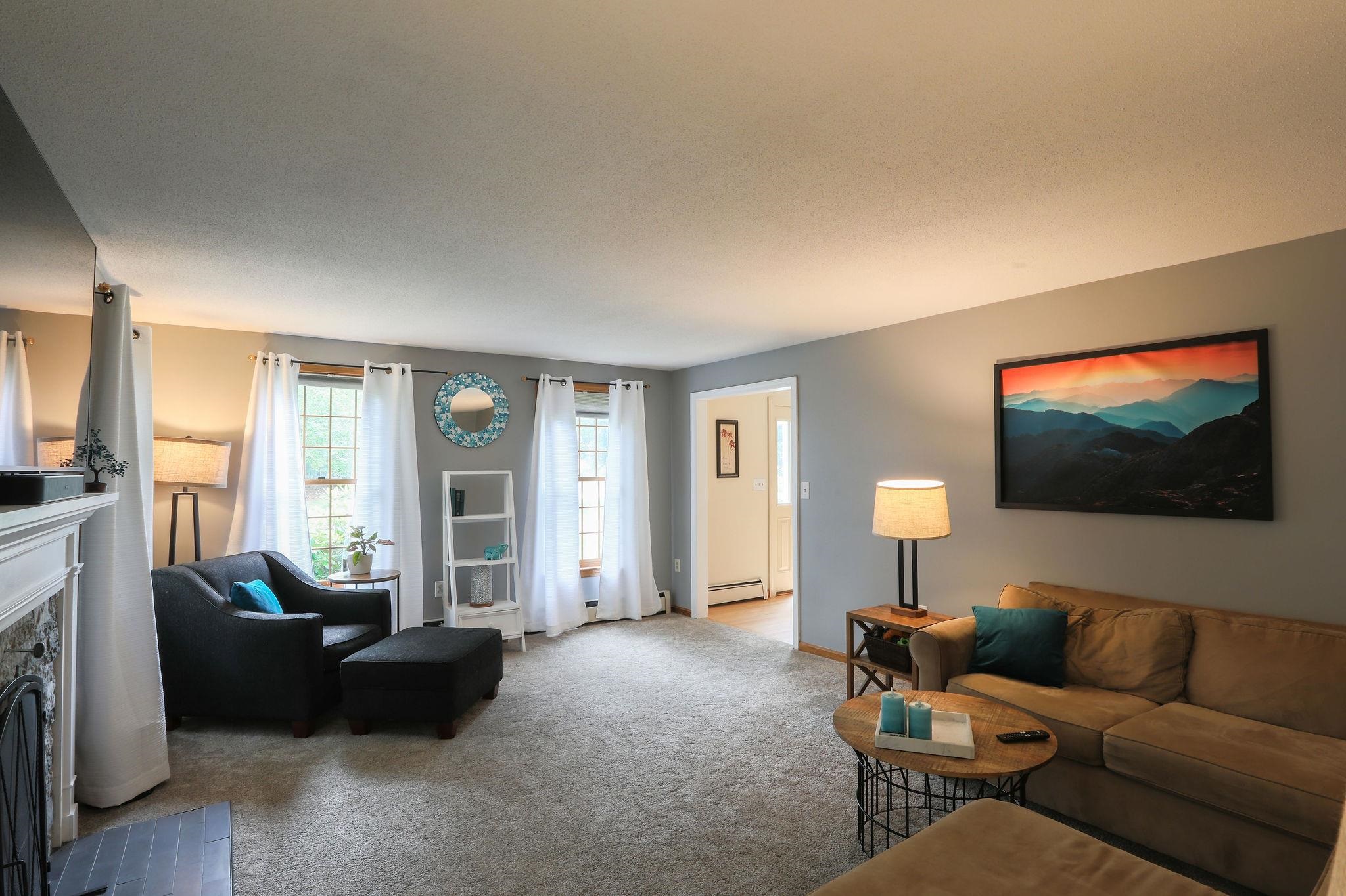 6 David Drive Pelham, NH 03076 - Photo 11 of 36