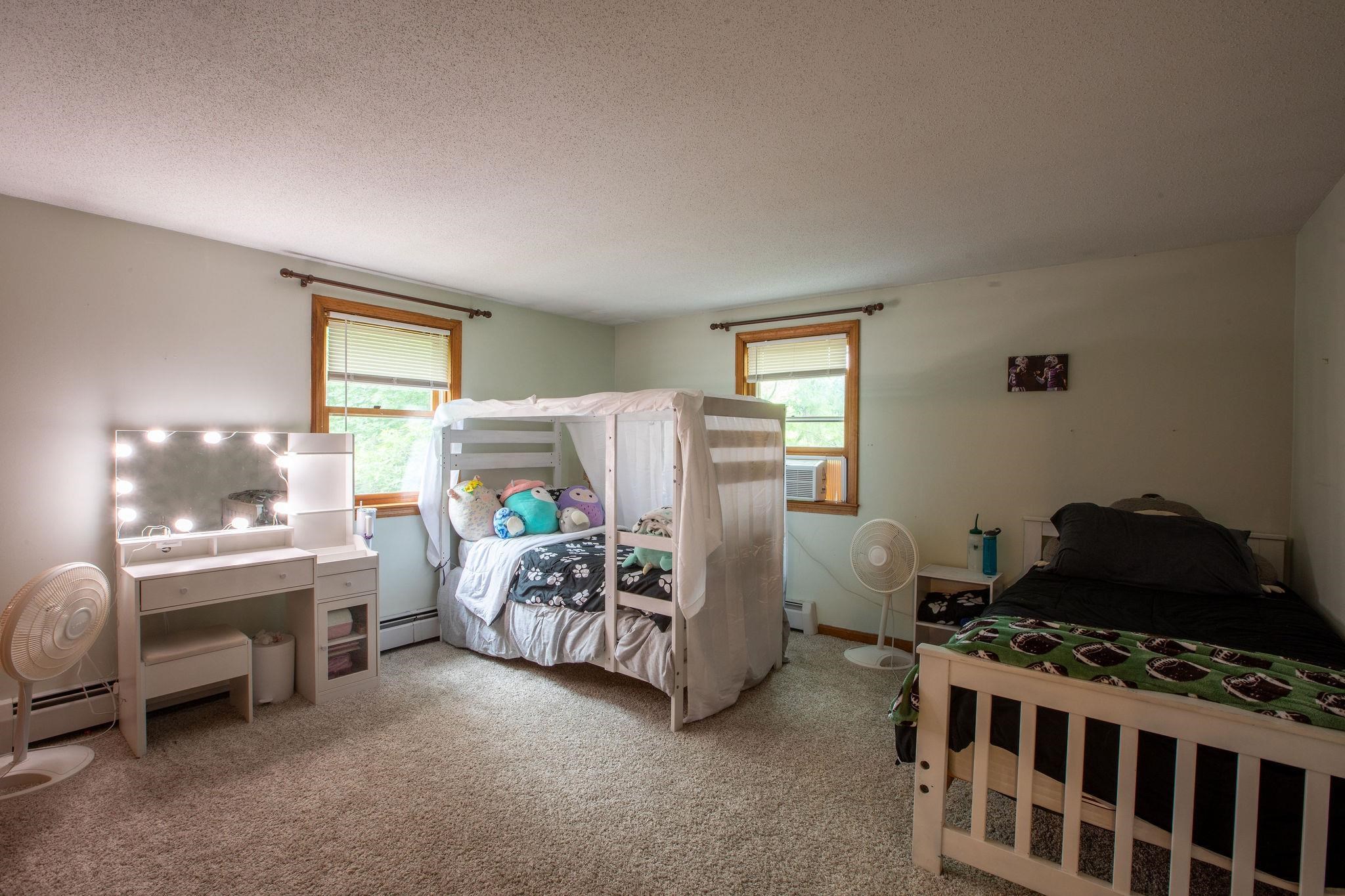 6 David Drive Pelham, NH 03076 - Photo 22 of 36