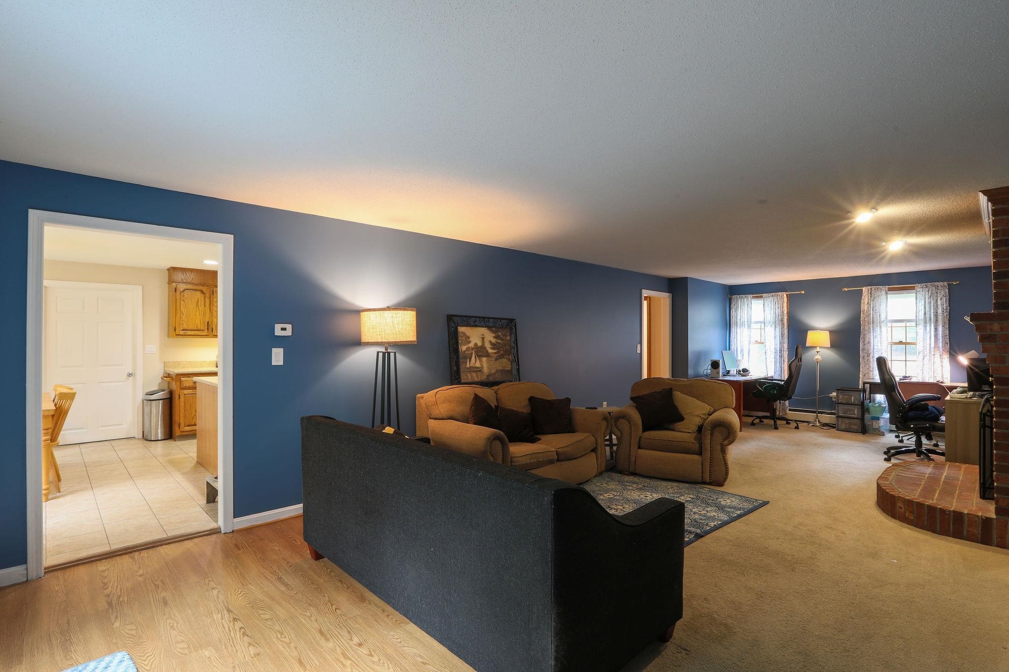 6 David Drive Pelham, NH 03076 - Photo 10 of 36