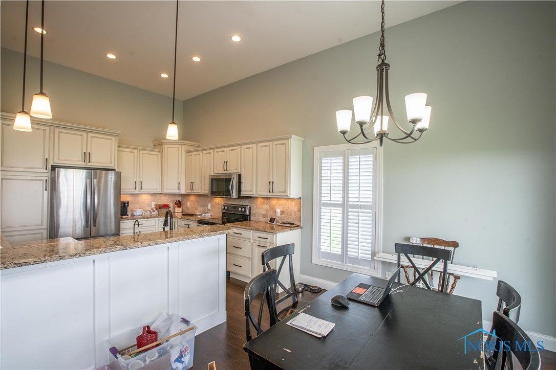 3612 Washburn Road Berkey, OH 43504 - Photo 6 of 19 Gallery Image 6