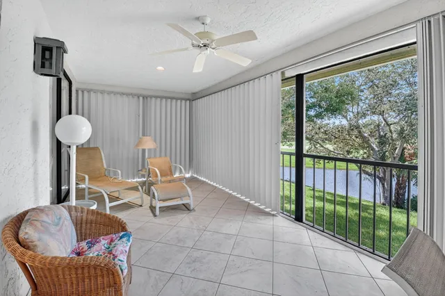 $225,000 | 4 Eastgate Drive, Unit B, Boynton Beach, FL 33436