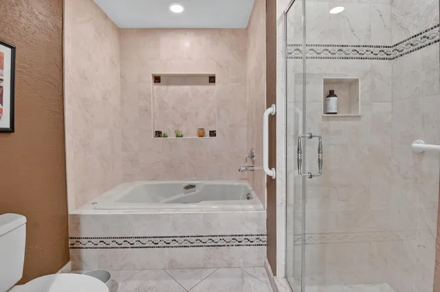 $225,000 | 4 Eastgate Drive, Unit B, Boynton Beach, FL 33436