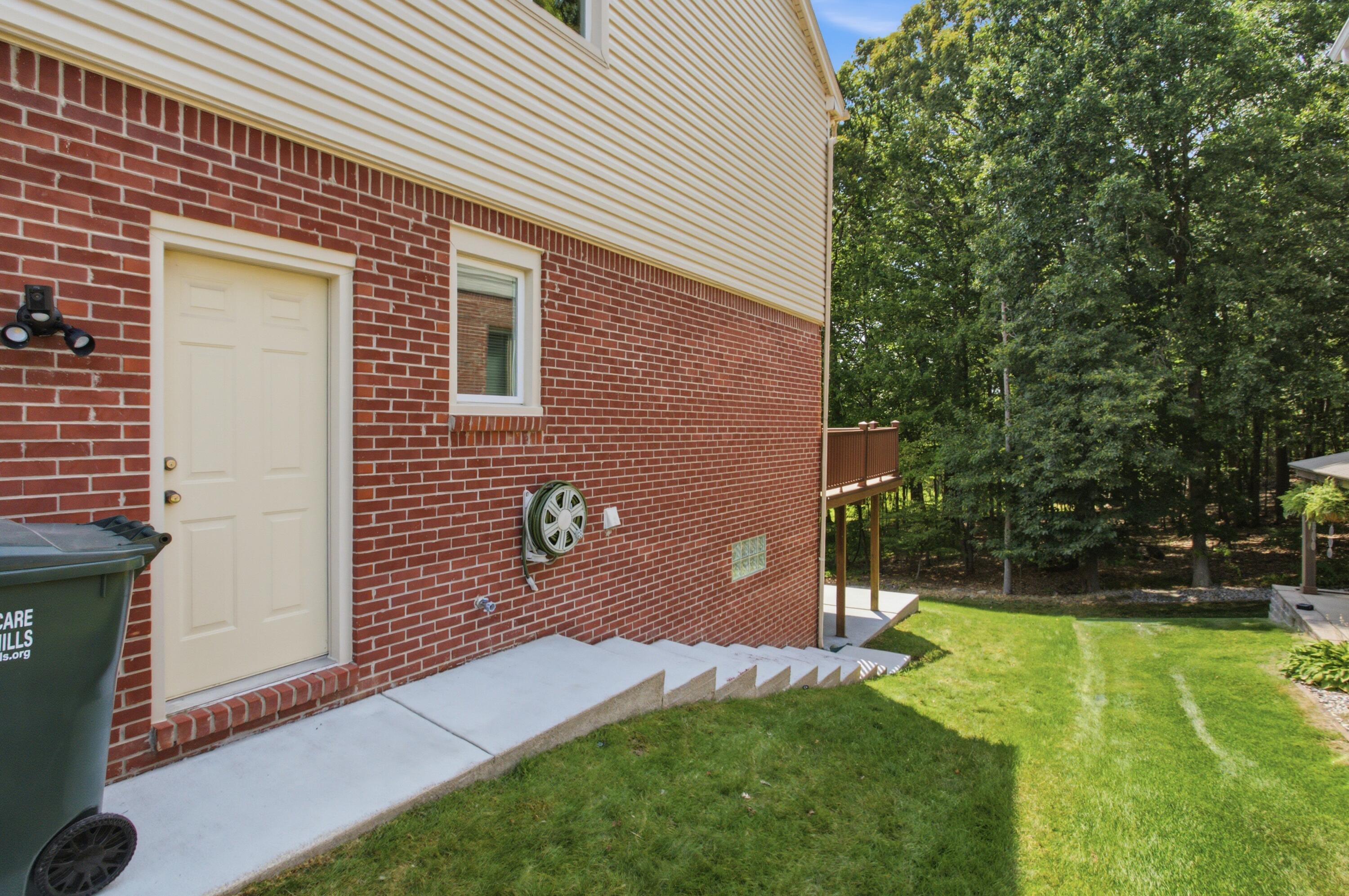 2189 Clinton View Circle Rochester Hills, MI 48309 - Photo 61 of 77 IMG_8054