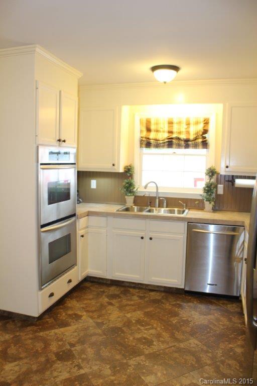3036 Goneaway Road Charlotte, NC 28210 - Photo 7 of 24 Gallery Image 7