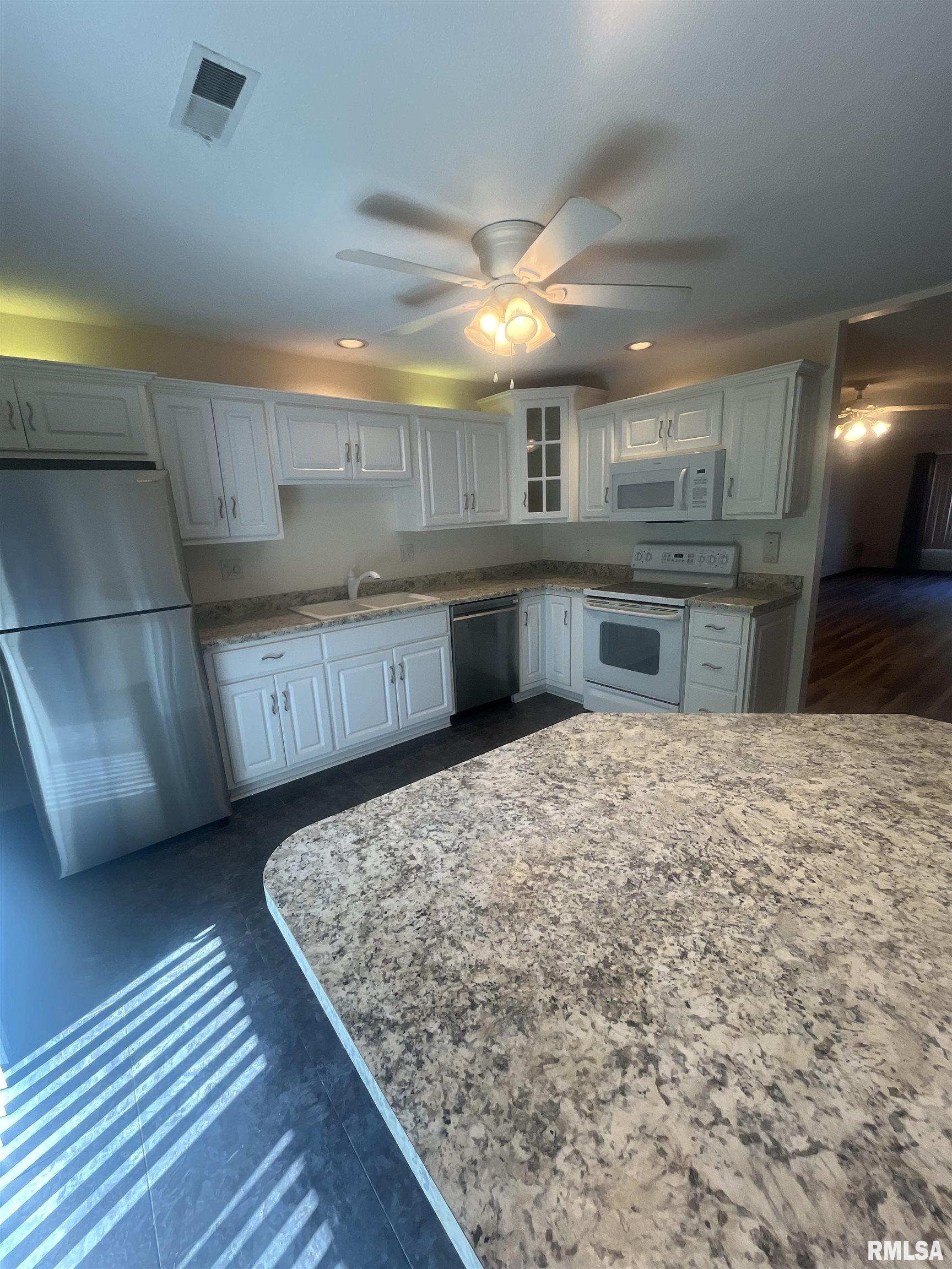 115 Astoria Road Springfield, IL 62704 - Photo 6 of 8