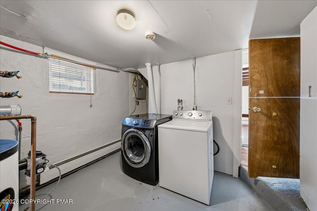 115 Spruce Street Nesquehoning, PA 18240 - Photo 22 of 38 a utility room with dryer and washer