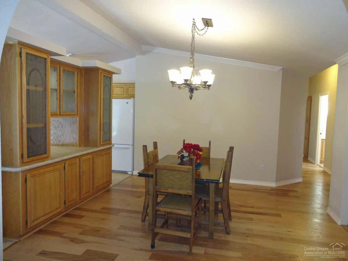15849 Old Mill Road La Pine, OR 97739 - Photo 9 of 25 Gallery Image 9