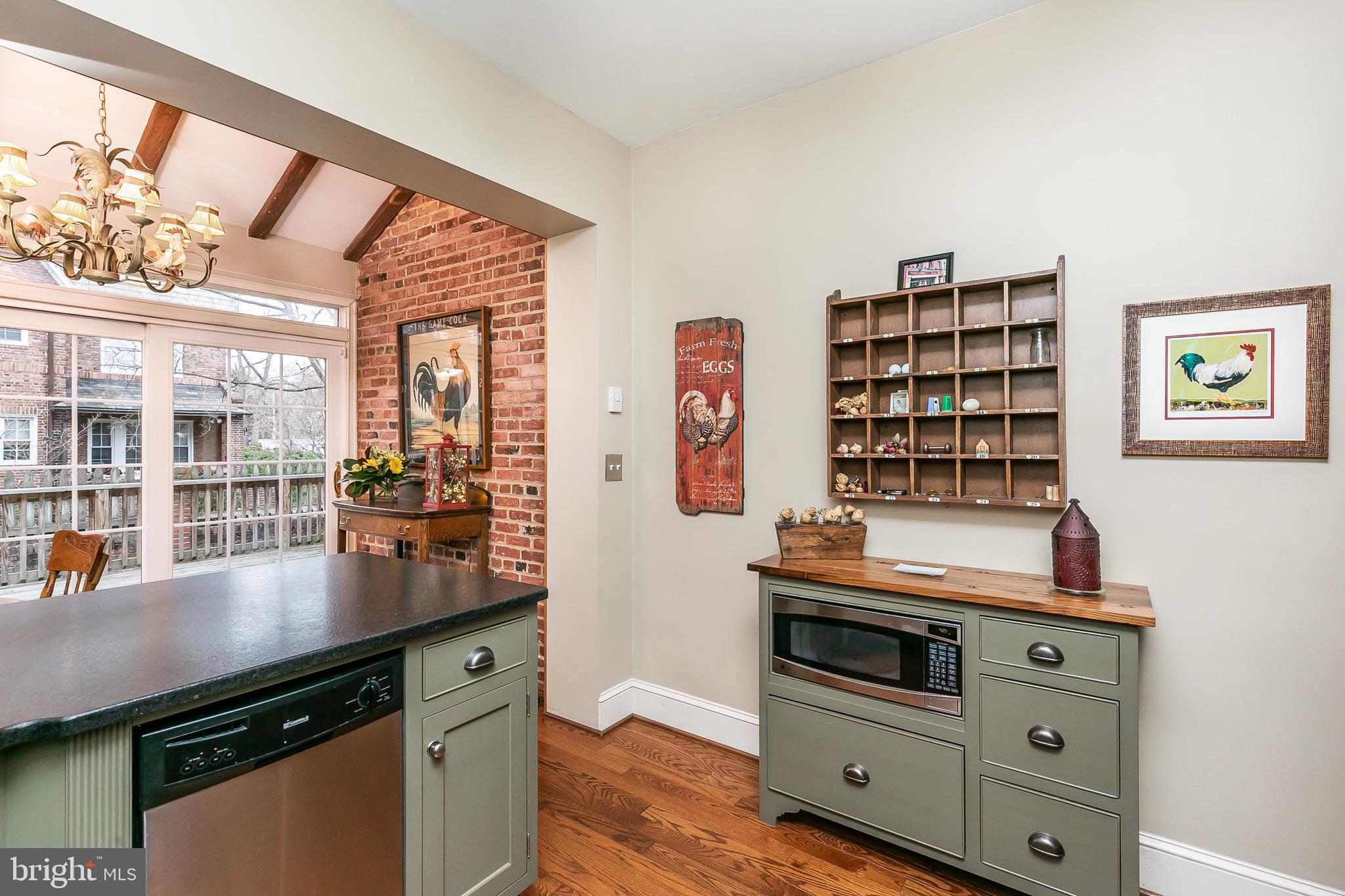 4334 Roland Avenue Baltimore, MD 21210 - Photo 22 of 51