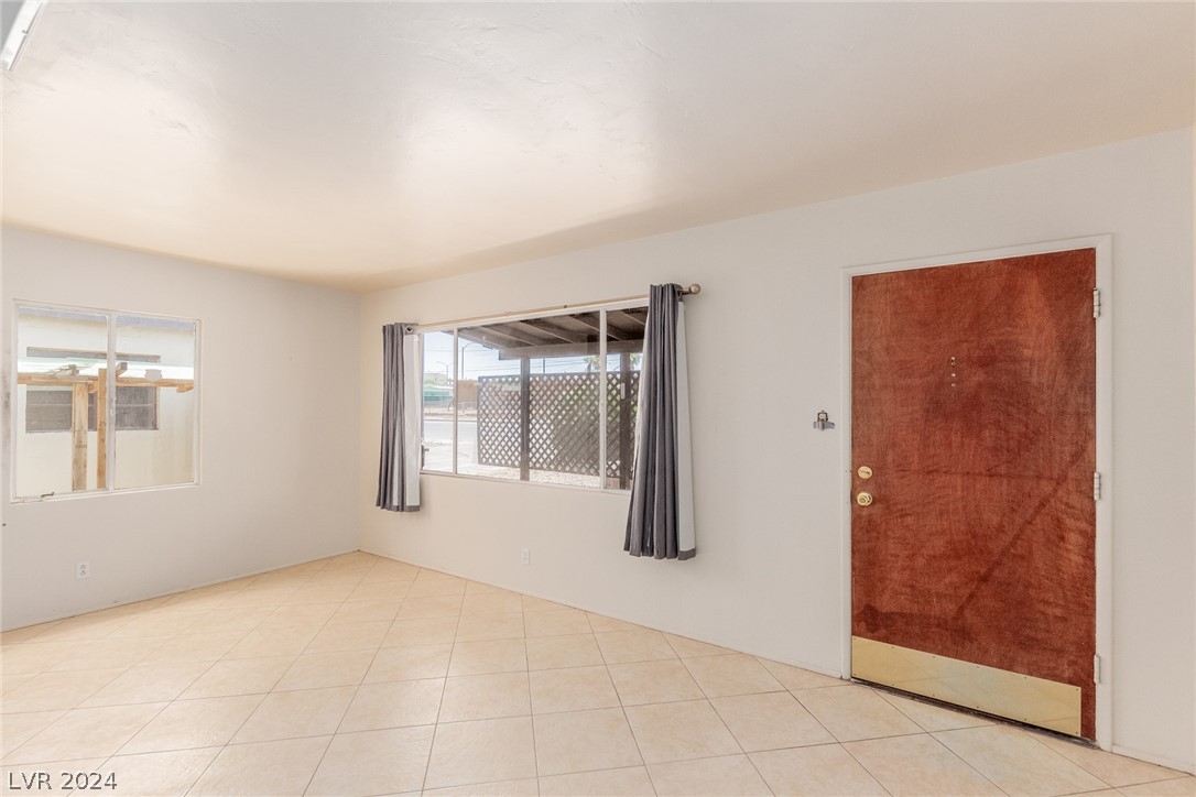 108 West Victory Road Henderson, NV 89015 - Photo 15 of 29 Gallery Image 15