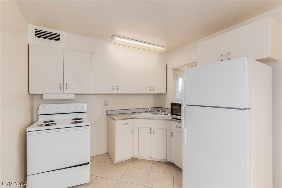 108 West Victory Road Henderson, NV 89015 - Photo 17 of 29 Gallery Image 17