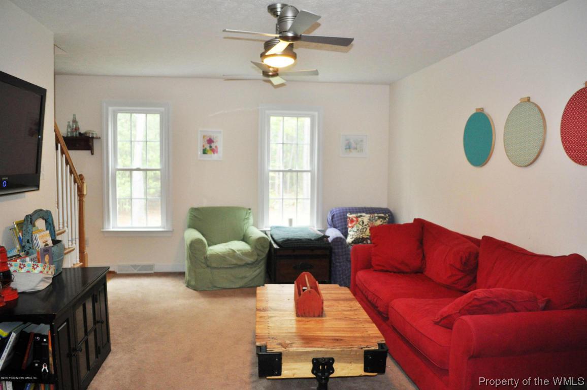 3939 Custis Millpond Road West Point, VA 23181 - Photo 4 of 17 Gallery Image 4