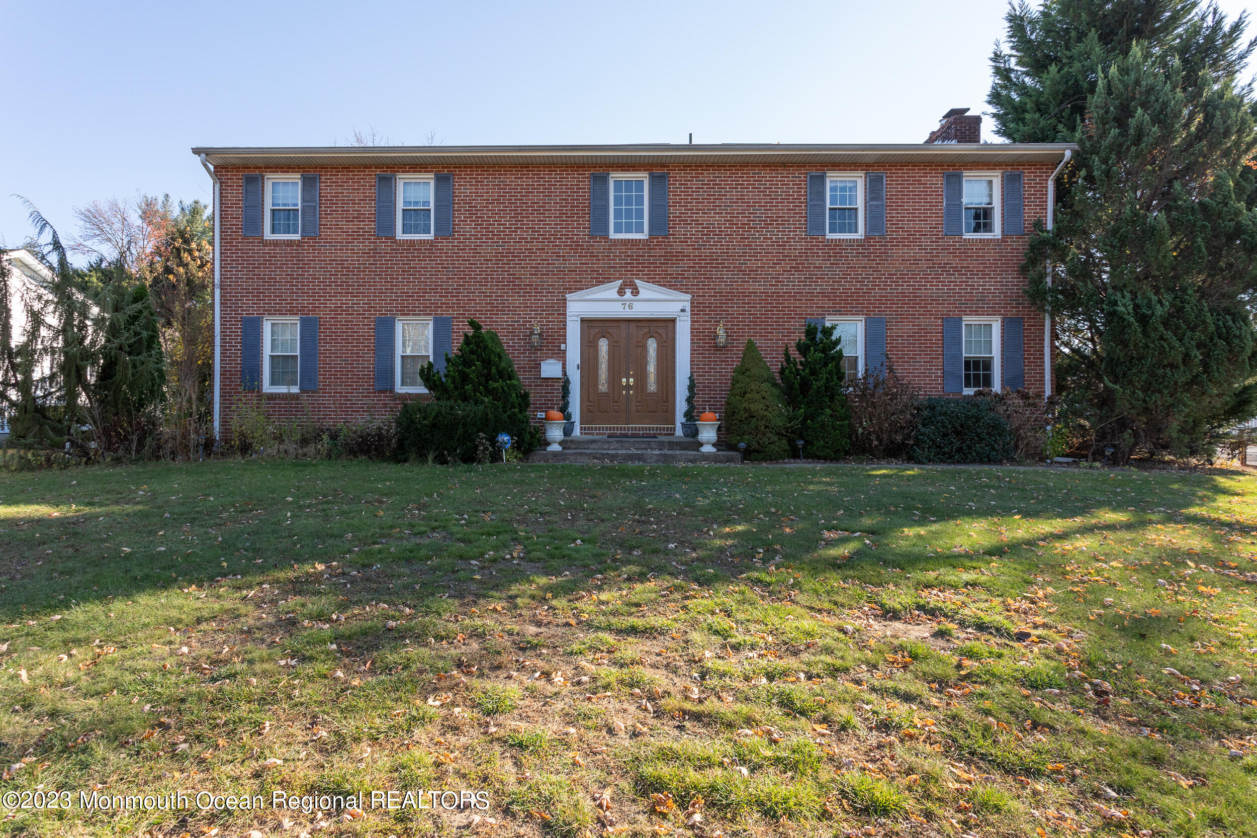 76 Sunset Drive Mount Holly, NJ 08060 - Photo 1 of 1 a front view of a house with garden