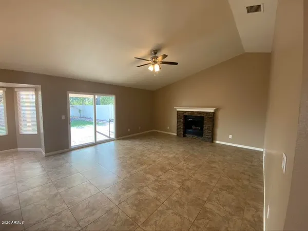 $2,195 | 607 West Rosemonte Drive, Phoenix, AZ 85027