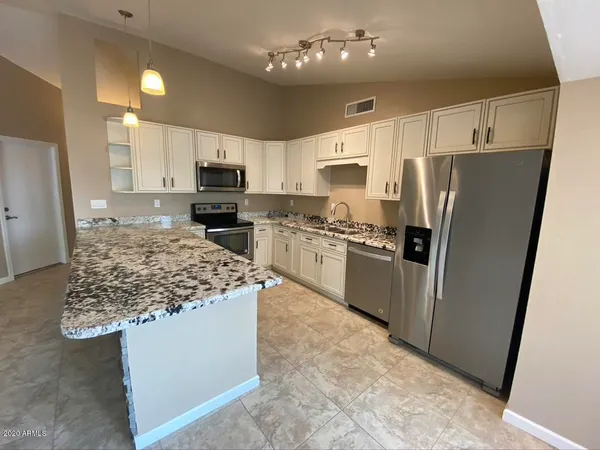$2,195 | 607 West Rosemonte Drive, Phoenix, AZ 85027