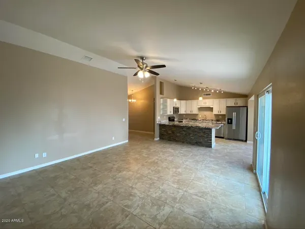 $2,195 | 607 West Rosemonte Drive, Phoenix, AZ 85027