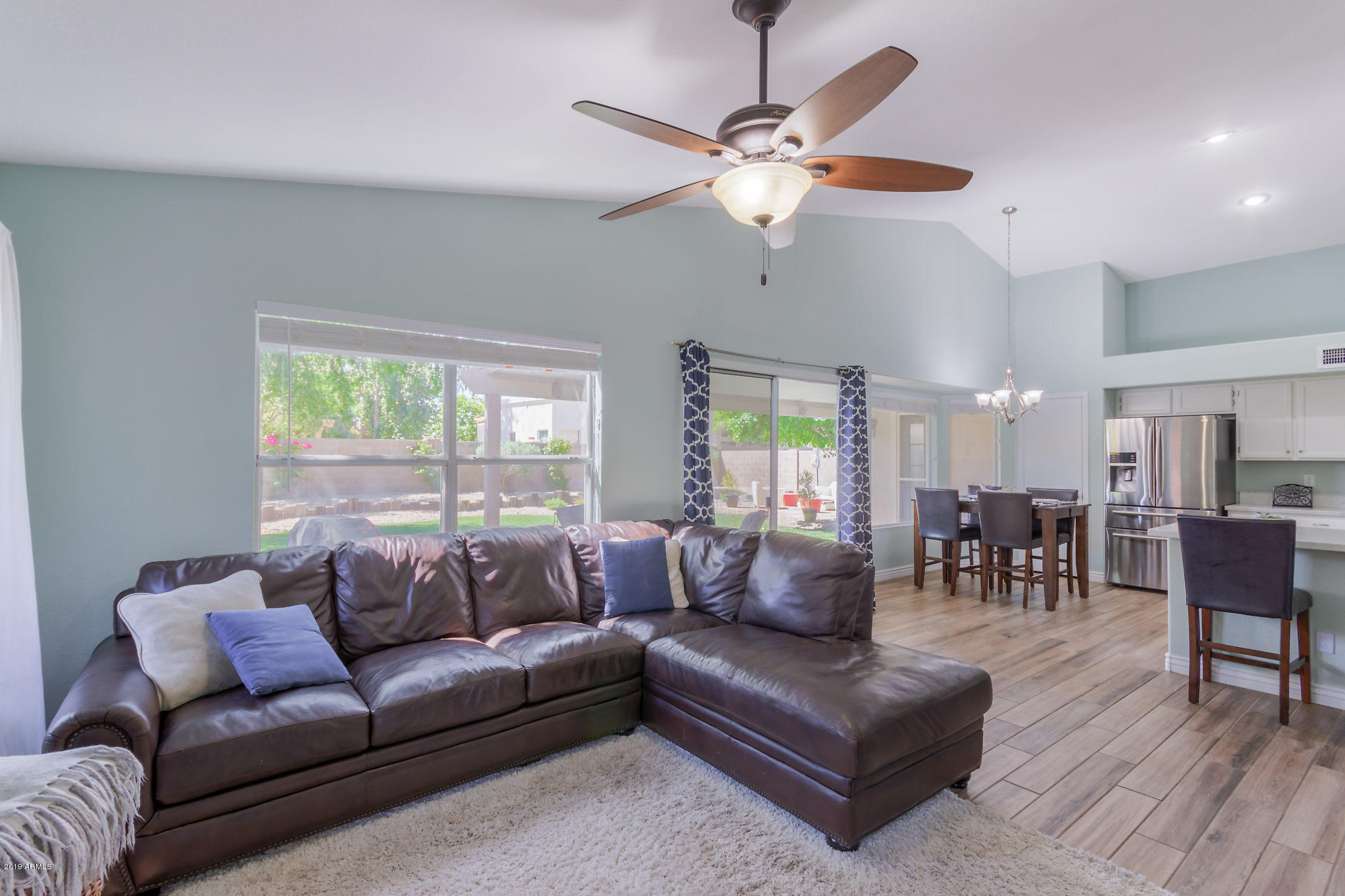 553 West Tumbleweed Road Gilbert, AZ 85233 - Photo 13 of 30 Family Room View 2