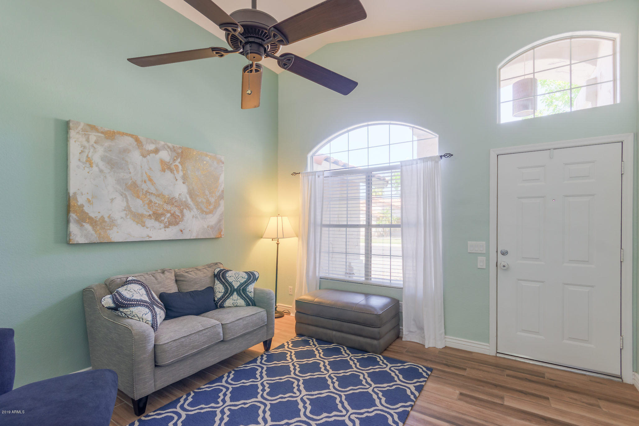 553 West Tumbleweed Road Gilbert, AZ 85233 - Photo 4 of 30 Living Room View 1