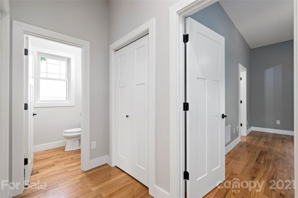 526 Fisher Road, Unit L4B Brevard, NC 28712 - Photo 12 of 29 Gallery Image 12