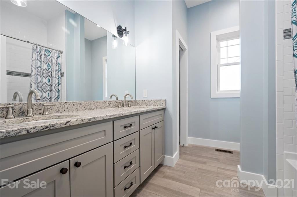526 Fisher Road, Unit L4B Brevard, NC 28712 - Photo 16 of 29 Gallery Image 16