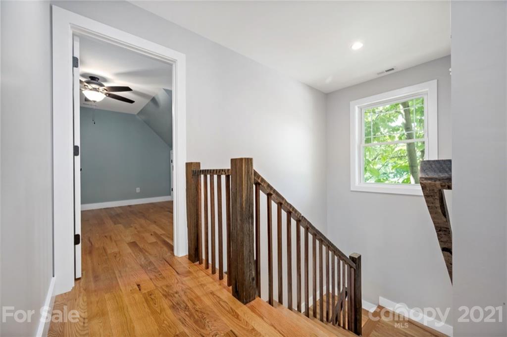 526 Fisher Road, Unit L4B Brevard, NC 28712 - Photo 19 of 29 Gallery Image 19