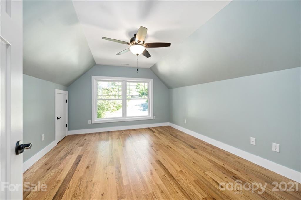 526 Fisher Road, Unit L4B Brevard, NC 28712 - Photo 22 of 29 Gallery Image 22