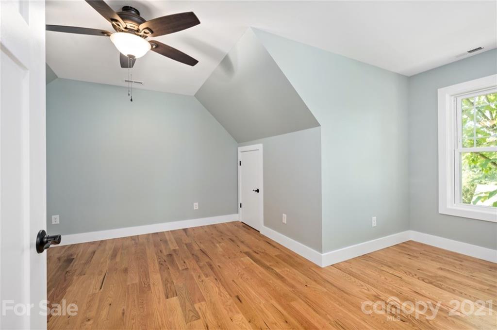 526 Fisher Road, Unit L4B Brevard, NC 28712 - Photo 23 of 29 Gallery Image 23