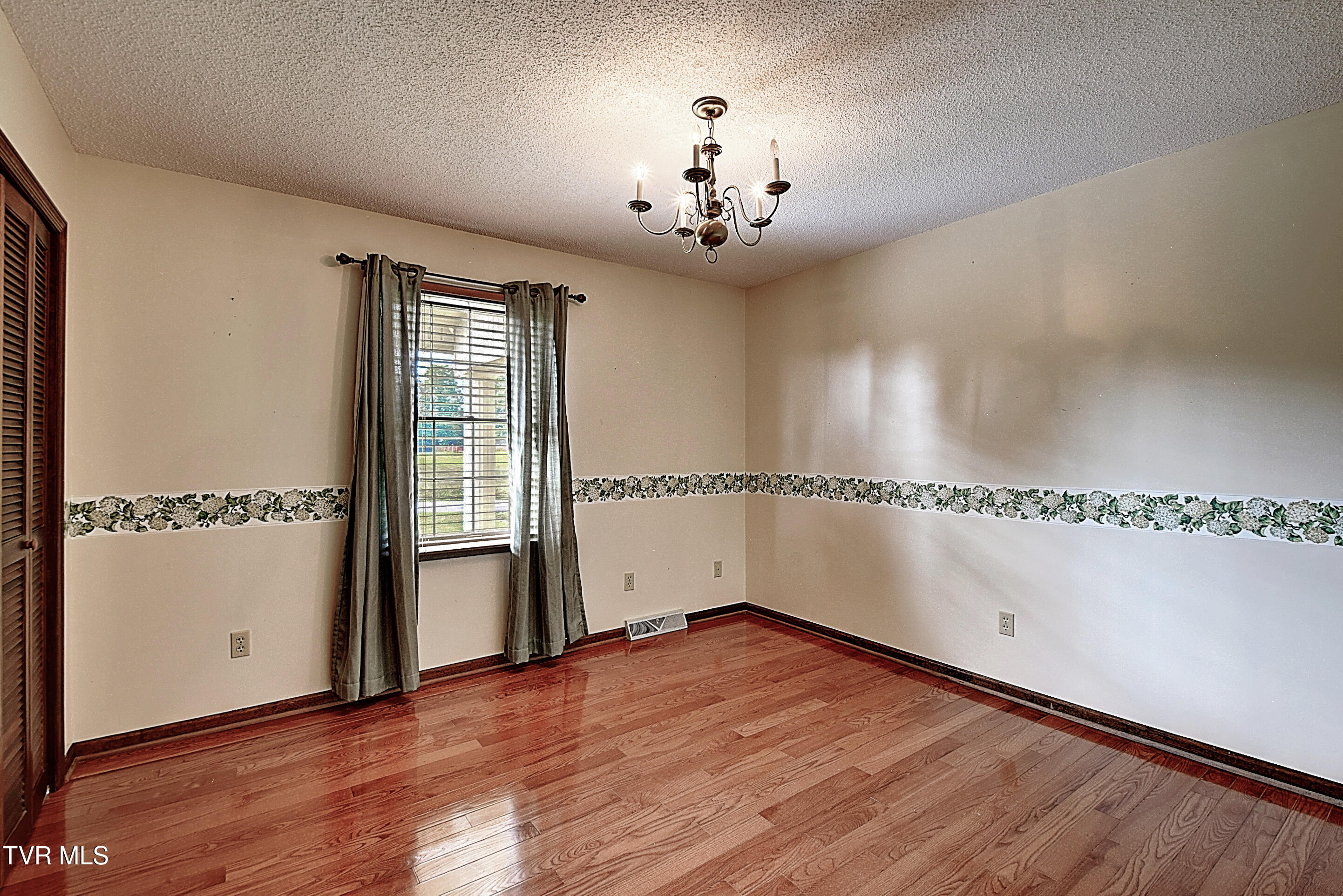 146 Clay Little Road Elizabethton, TN 37643 - Photo 27 of 54 DSC_0484And8more