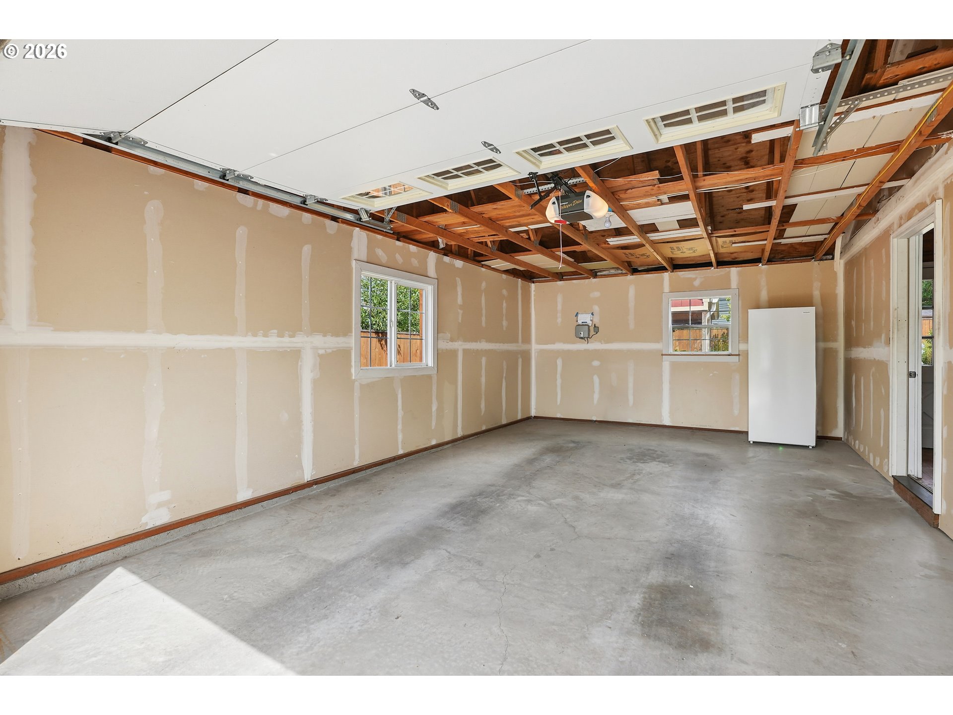 5870 Southwest Oleson Road Portland, OR 97225 - Photo 25 of 26 Gallery Image 25