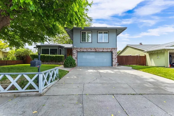 $620,000 | 336 Royal Oaks Drive, Vacaville, CA 95687