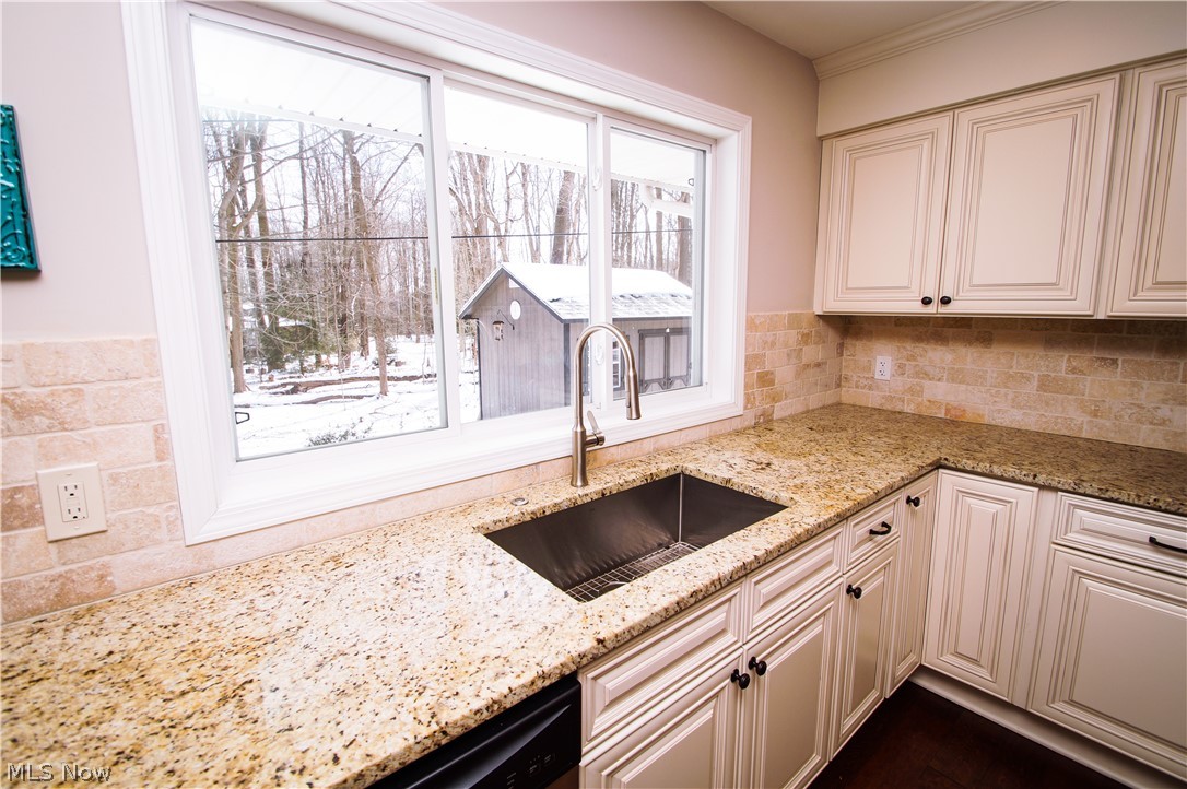 11295 Springway Road Chardon, OH 44024 - Photo 14 of 33 Gallery Image 14