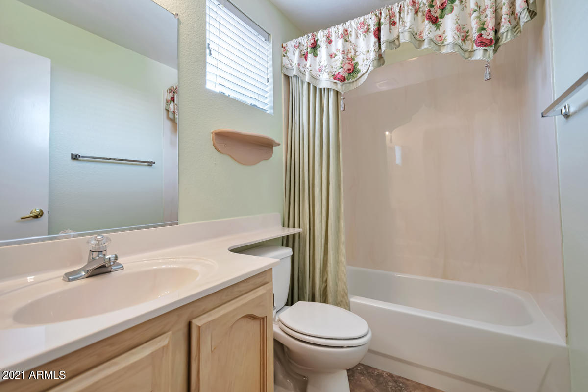 14702 Piccadilly Road Goodyear, AZ 85395 - Photo 17 of 28 QPT - DSC_1937