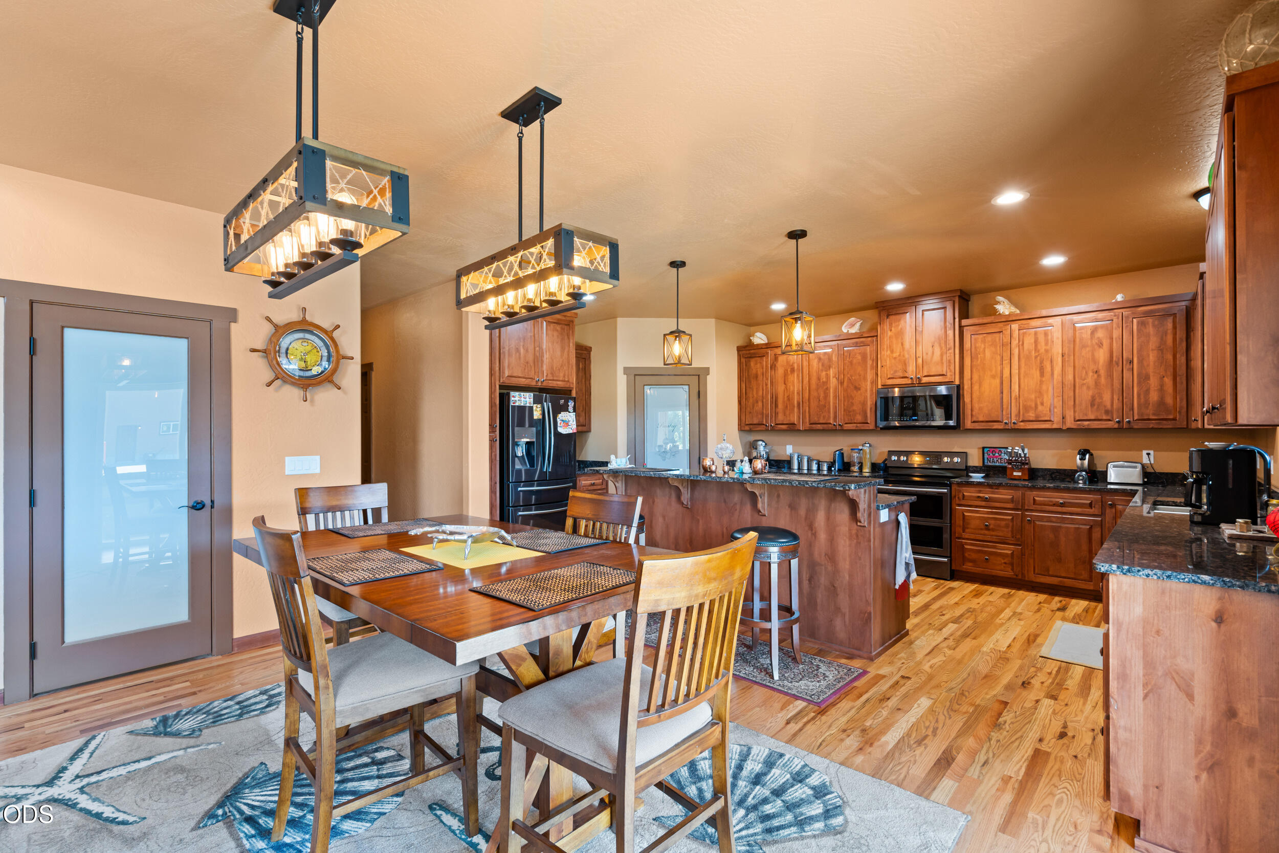 1213 Casino Road Medford, OR 97501 - Photo 44 of 77