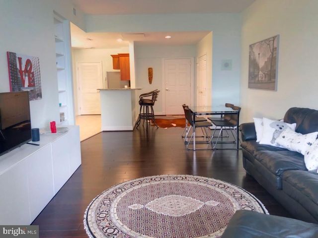 $350,000 | 1600 Arch Street, Unit 703, Philadelphia, PA 19103