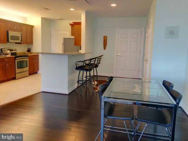 $350,000 | 1600 Arch Street, Unit 703, Philadelphia, PA 19103