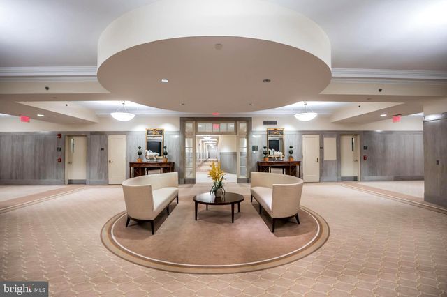 $350,000 | 1600 Arch Street, Unit 703, Philadelphia, PA 19103