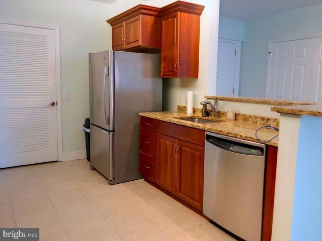 $350,000 | 1600 Arch Street, Unit 703, Philadelphia, PA 19103