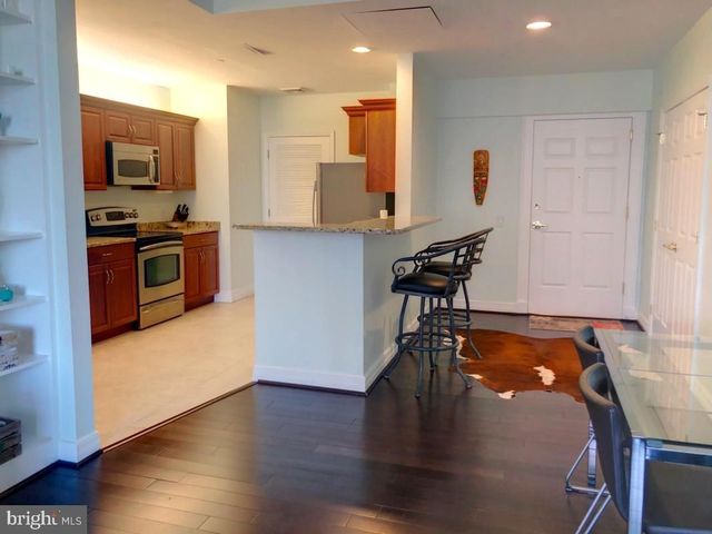 $350,000 | 1600 Arch Street, Unit 703, Philadelphia, PA 19103