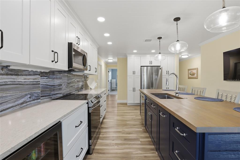 707 Beverly Road Venice, FL 34293 - Photo 7 of 59