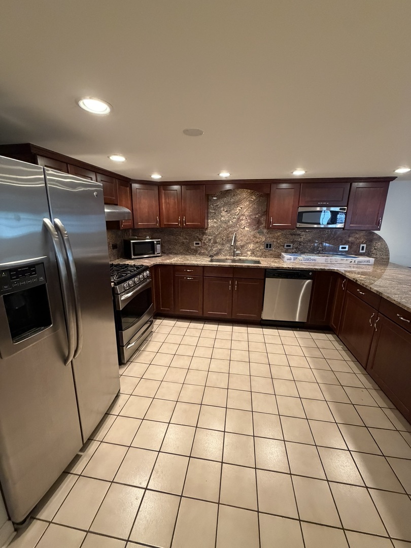 830 North Northwest Highway, Unit G Park Ridge, IL 60068 - Photo 10 of 15