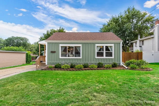 $250,000 | 364 East Lincoln Street, Sycamore, IL 60178
