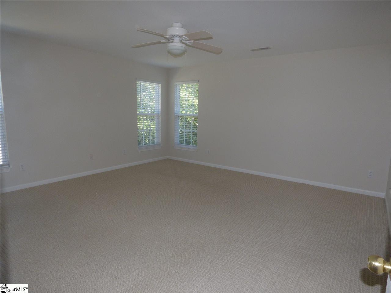 343 Amberleaf Way Simpsonville, SC 29681 - Photo 9 of 34 Gallery Image 9